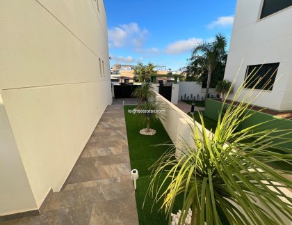 Resale - Apartment / flat -
Mil Palmeras