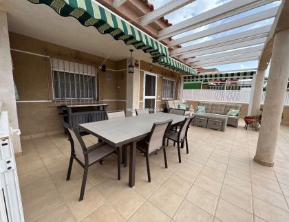 Resale - Villa -
Torre de la Horadada