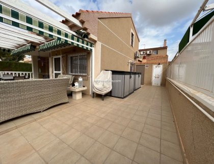 Resale - Villa -
Torre de la Horadada