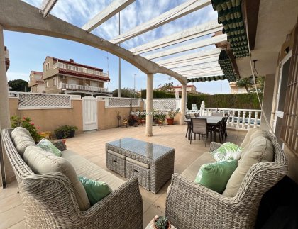 Resale - Villa -
Torre de la Horadada