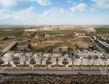 Neue Gebäude - Wohnung -
Algorfa