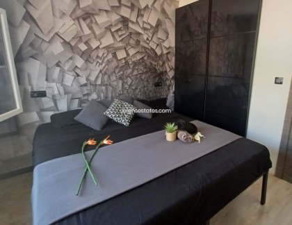 Resale - Apartment / flat -
Torre de la Horadada