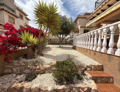 Resale - Townhouse -
Villamartin