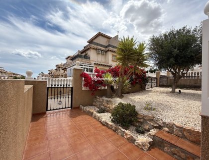 Resale - Townhouse -
Villamartin