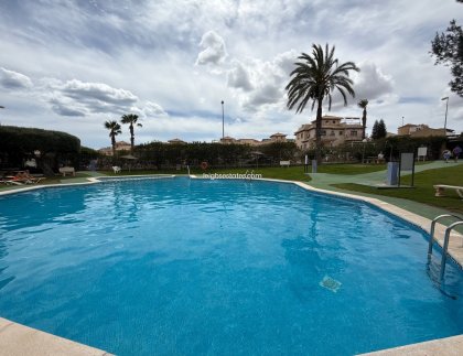 Resale - Townhouse -
Villamartin